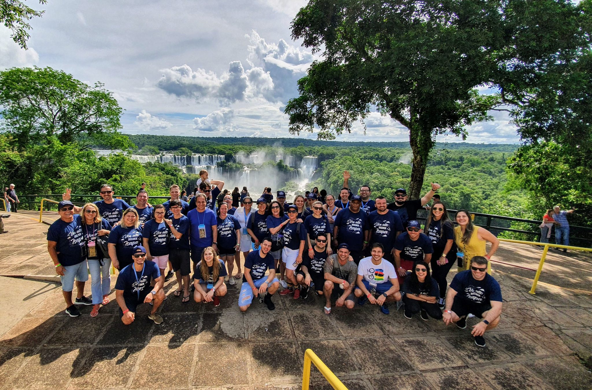 Foz do Iguaçu: ISAPA faz encontro com lojistas do mercado brasileiro de ...