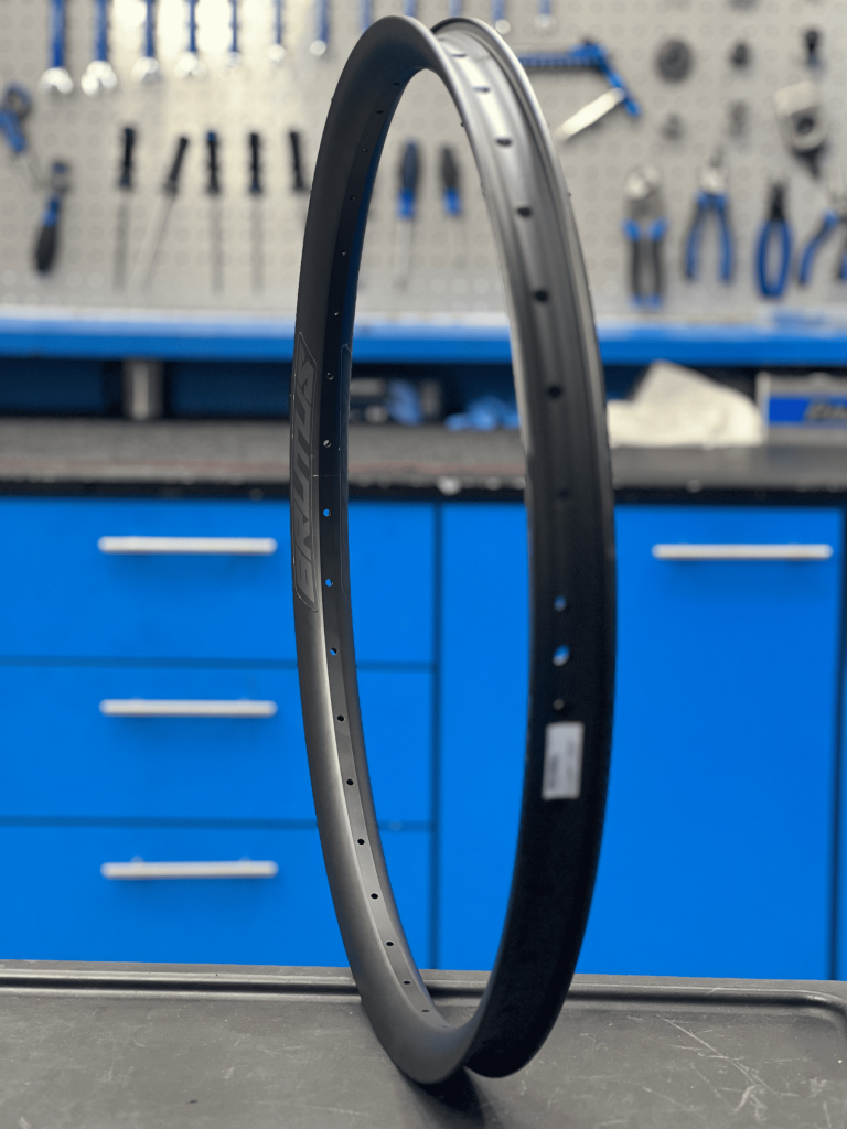 Aro Absolute Brutus 29’’